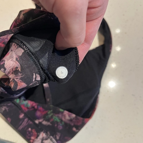 Lululemon Free To Be Serene Bra in Floral Illusion Antique White Multi Size 4 - Picture 8 of 8